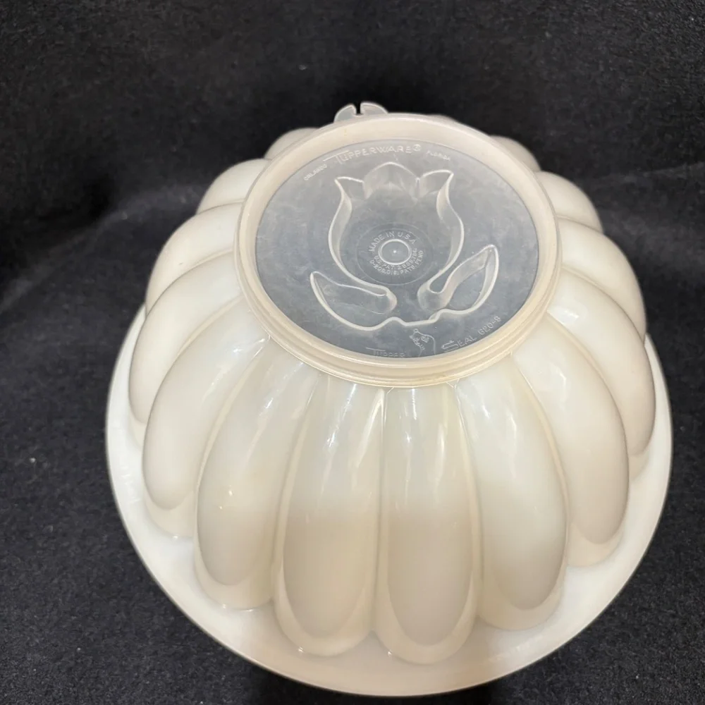 Vintage TUPPERWARE White Jello Mold #776-2 & Tulip Design #620-9